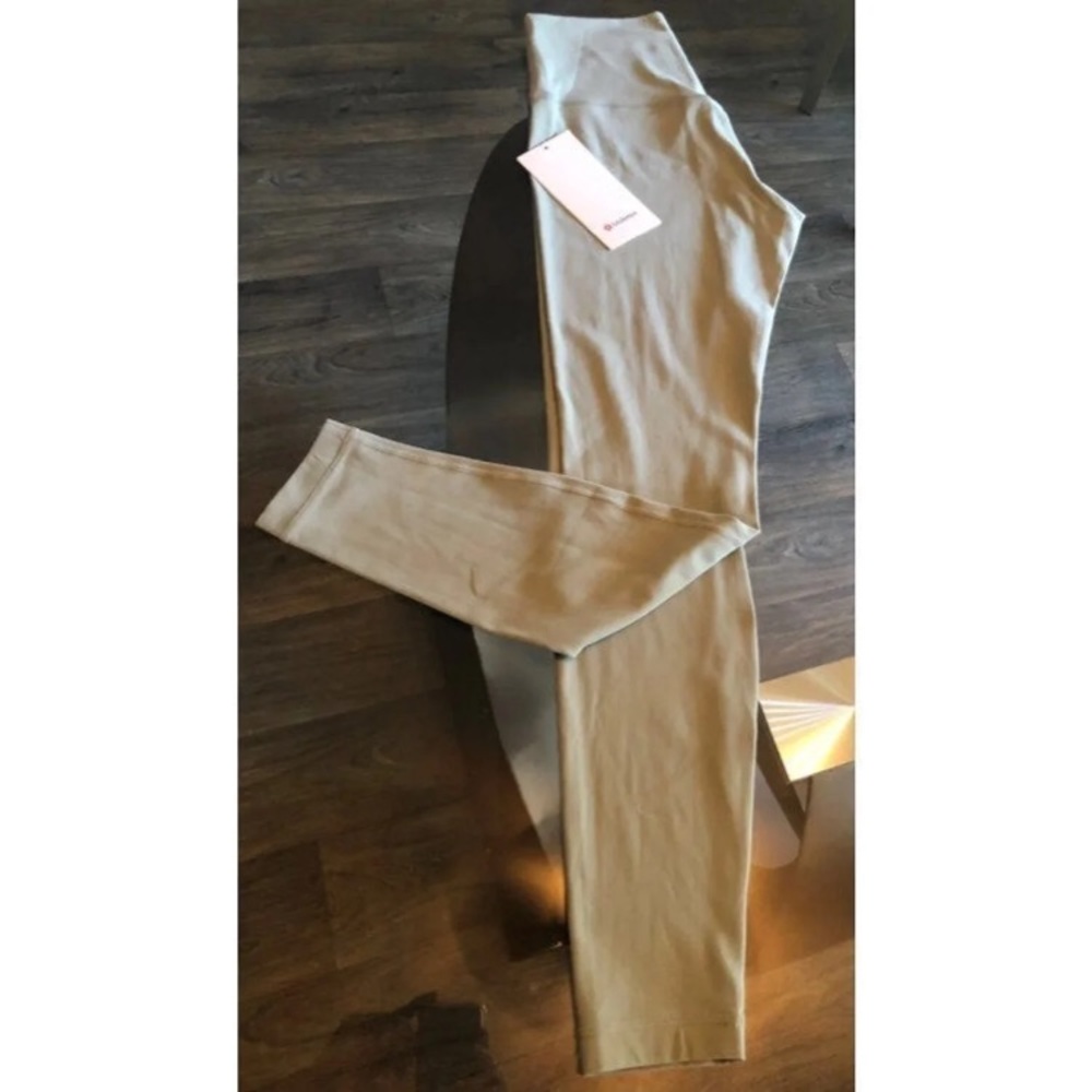 🔻SOLD ON MERC🔻 🆕 NWT Lululemon Align Pant 28” - Picture 6 of 6